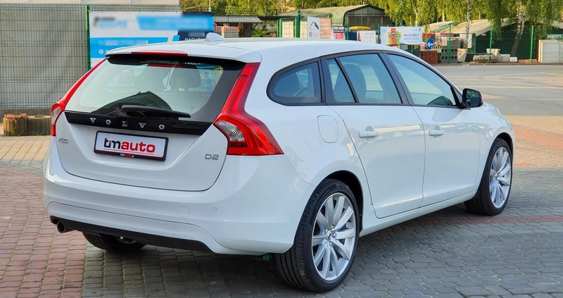 Volvo V60 cena 55900 przebieg: 212000, rok produkcji 2017 z Kraków małe 436